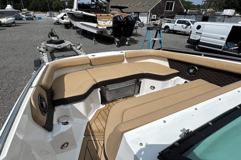 Slide: The Image of Sea Ray SDX 250 2023 - 37