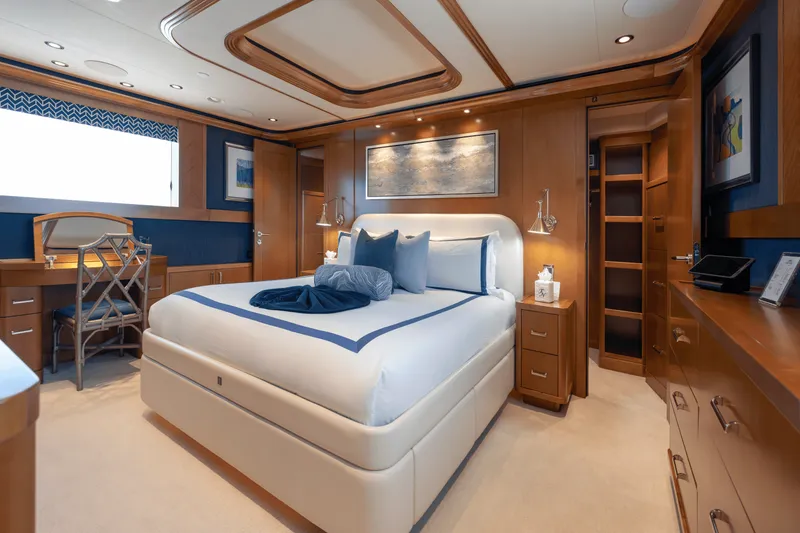 Slide: The Image of Westport 40M 2014 - 106