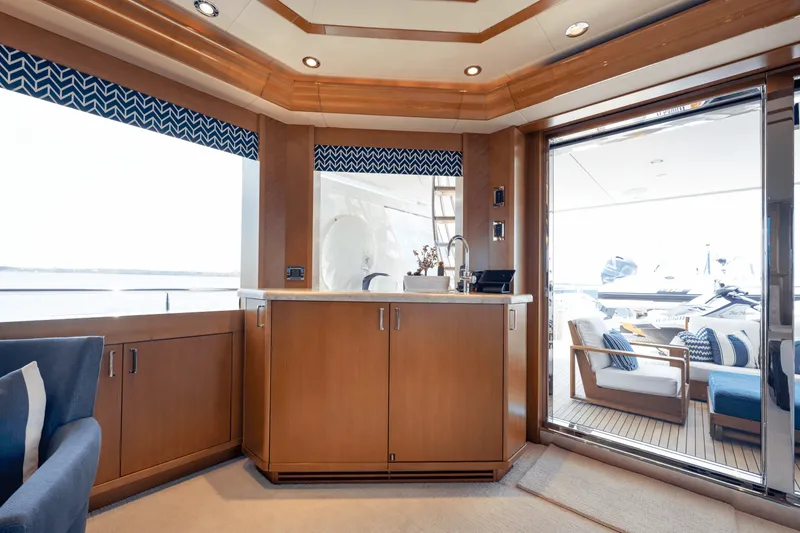 Slide: The Image of Westport 40M 2014 - 120