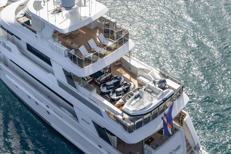 Slide: The Image of Westport 40M 2014 - 19