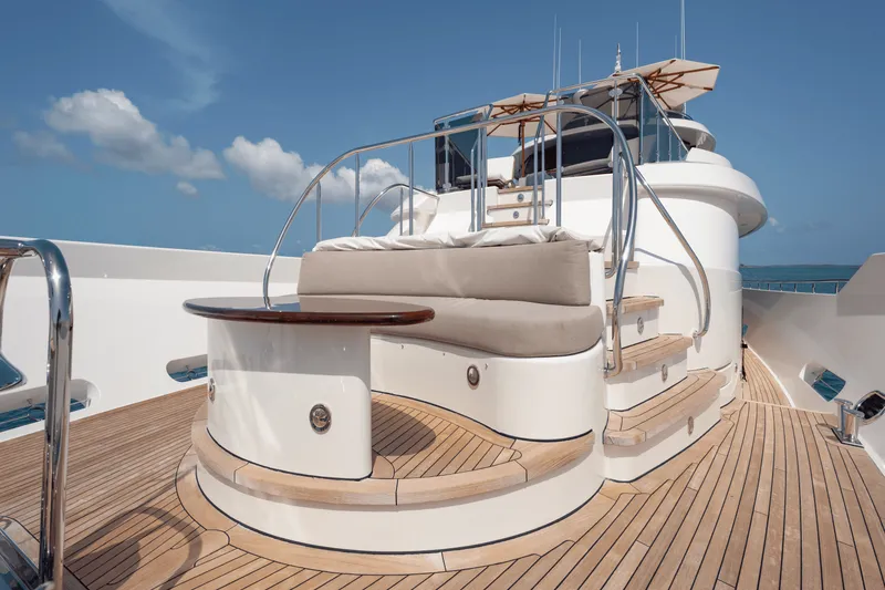 Slide: The Image of Westport 40M 2014 - 25