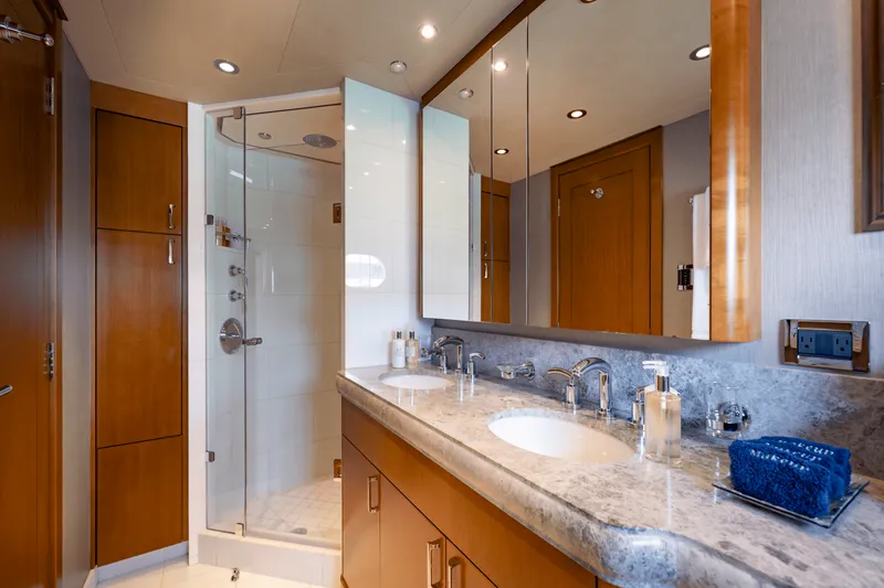 Slide: The Image of Westport 40M 2014 - 75