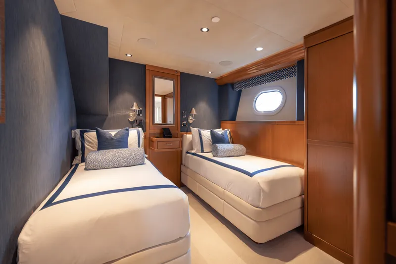 Slide: The Image of Westport 40M 2014 - 76