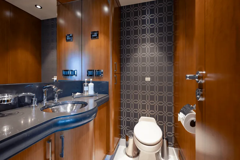 Slide: The Image of Westport 40M 2014 - 91