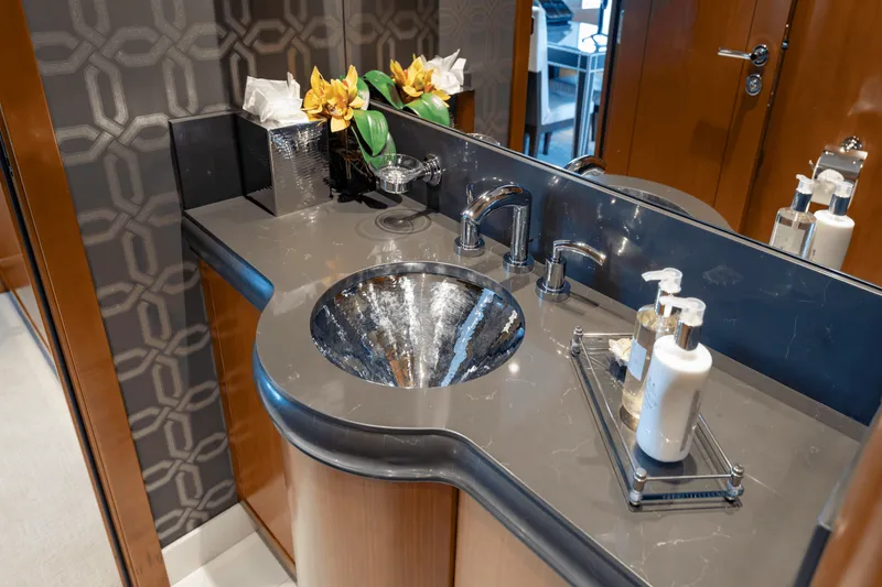 Slide: The Image of Westport 40M 2014 - 92