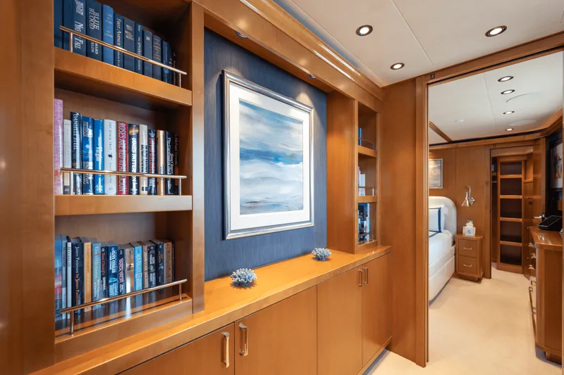 Slide: The Image of Westport 40M 2014 - 95