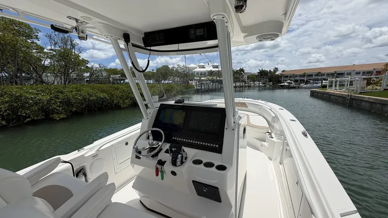 Slide: The Image of EdgeWater 320 CC 2017 - 13