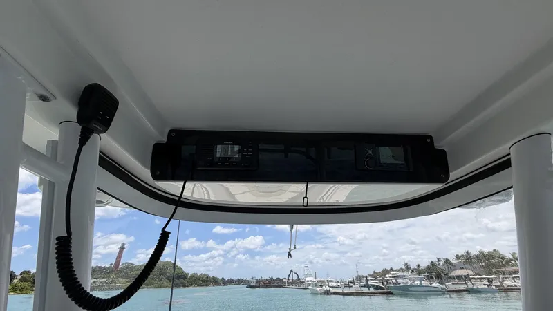 Slide: The Image of EdgeWater 320 CC 2017 - 27