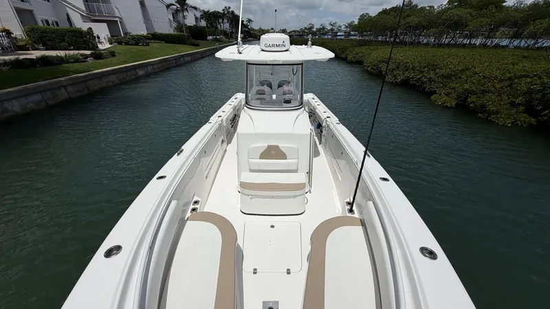 Slide: The Image of EdgeWater 320 CC 2017 - 43