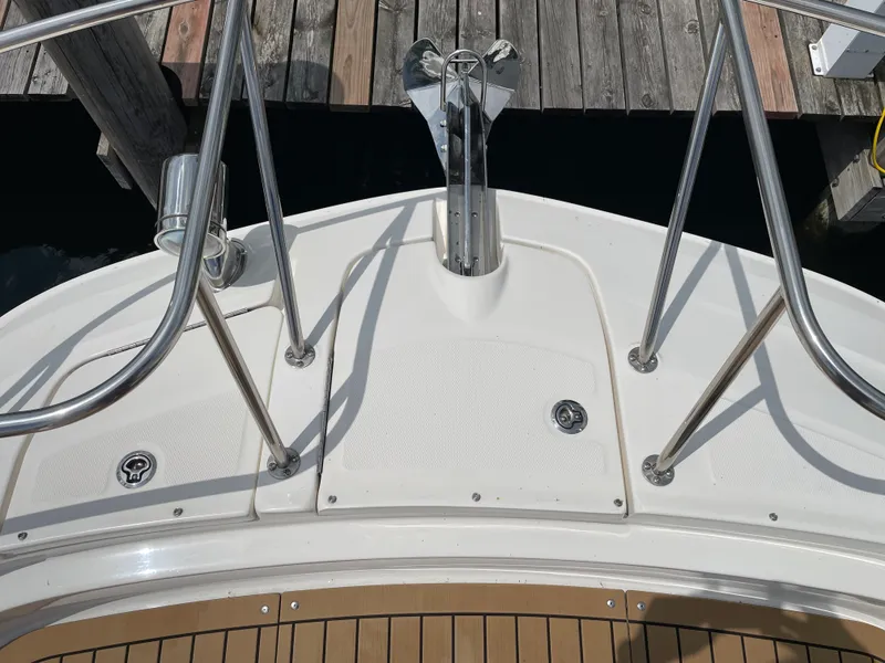 Slide: The Image of Sea Ray 320 DA 2020 - 10