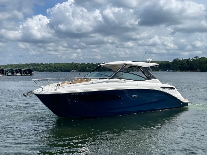 Slide: The Image of Sea Ray 320 DA 2020 - 2
