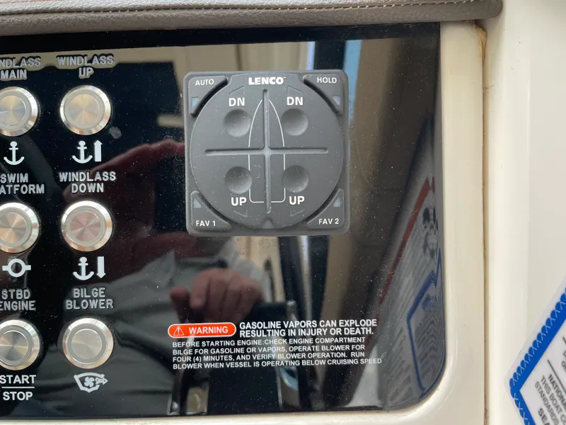 Slide: The Image of Sea Ray 320 DA 2020 - 22