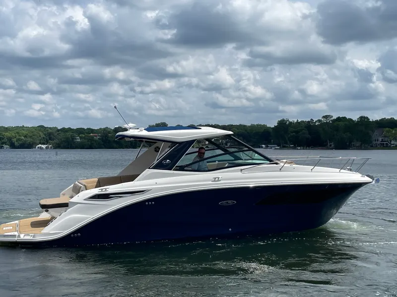 Slide: The Image of Sea Ray 320 DA 2020 - 5