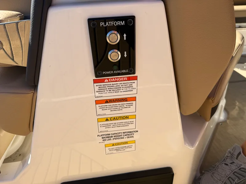 Slide: The Image of Sea Ray SLX 360 OUTBOARD 2026 - 24