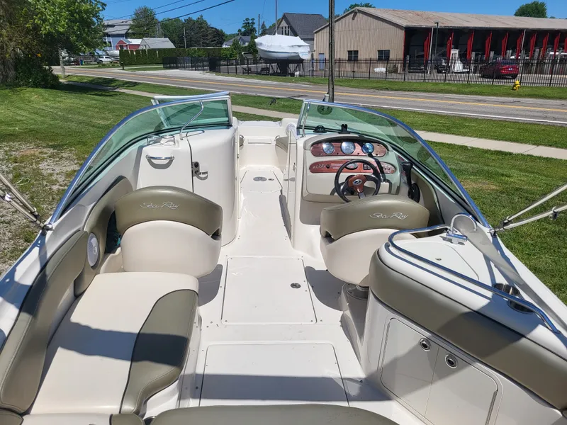 Slide: The Image of Sea Ray SUNDECK 2005 - 20