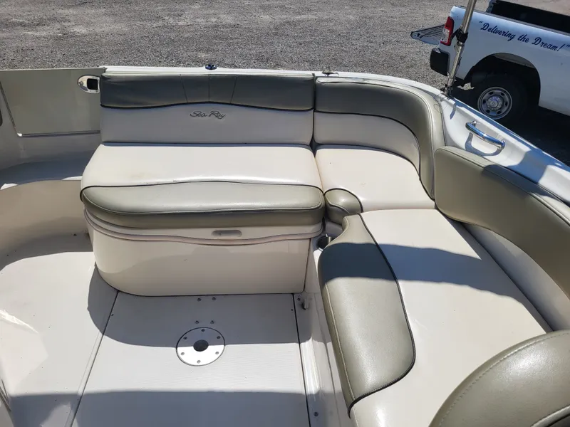 Slide: The Image of Sea Ray SUNDECK 2005 - 25