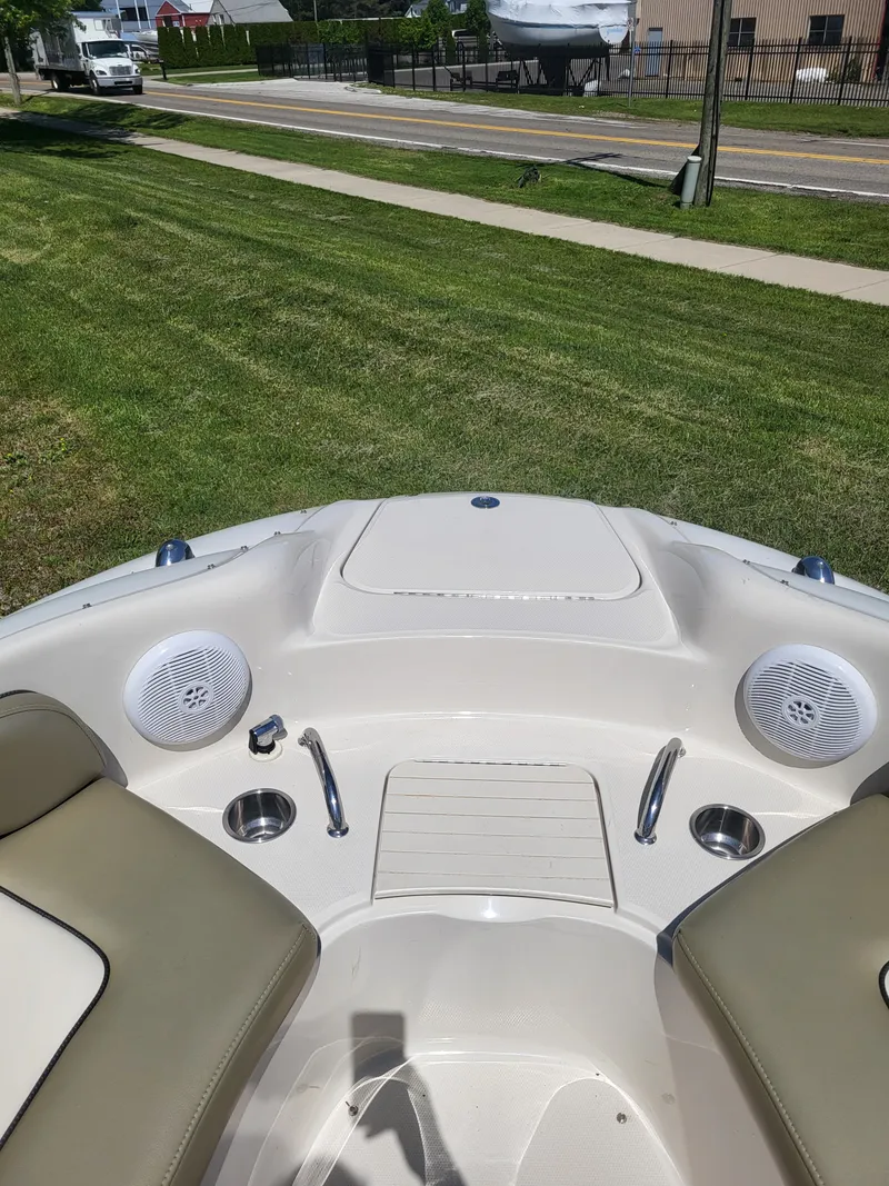 Slide: The Image of Sea Ray SUNDECK 2005 - 7
