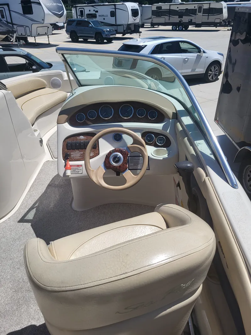 Slide: The Image of Sea Ray SUNDECK 2002 - 12