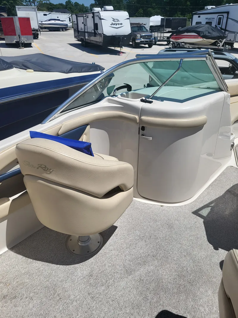 Slide: The Image of Sea Ray SUNDECK 2002 - 13