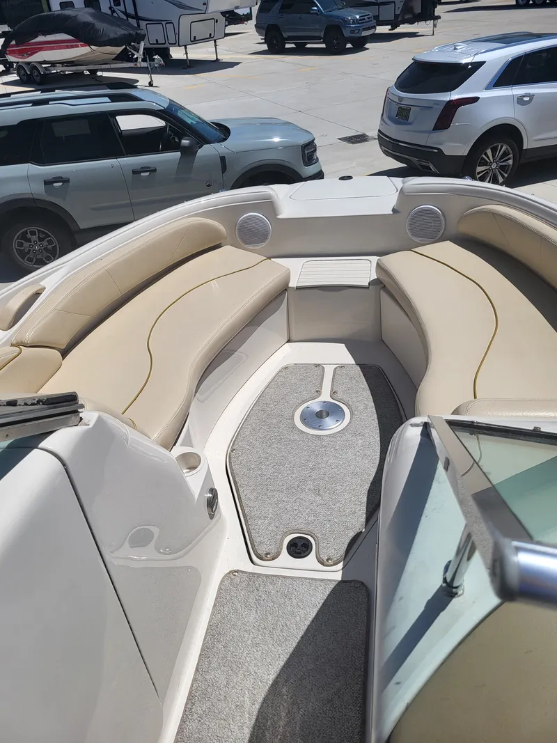 Slide: The Image of Sea Ray SUNDECK 2002 - 7