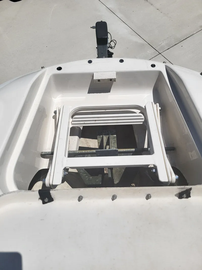 Slide: The Image of Sea Ray SUNDECK 2002 - 9