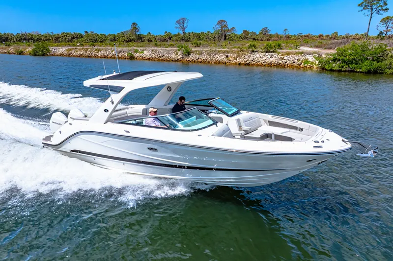 Slide: The Image of Sea Ray SLX 310 Outboard 2026 - 12