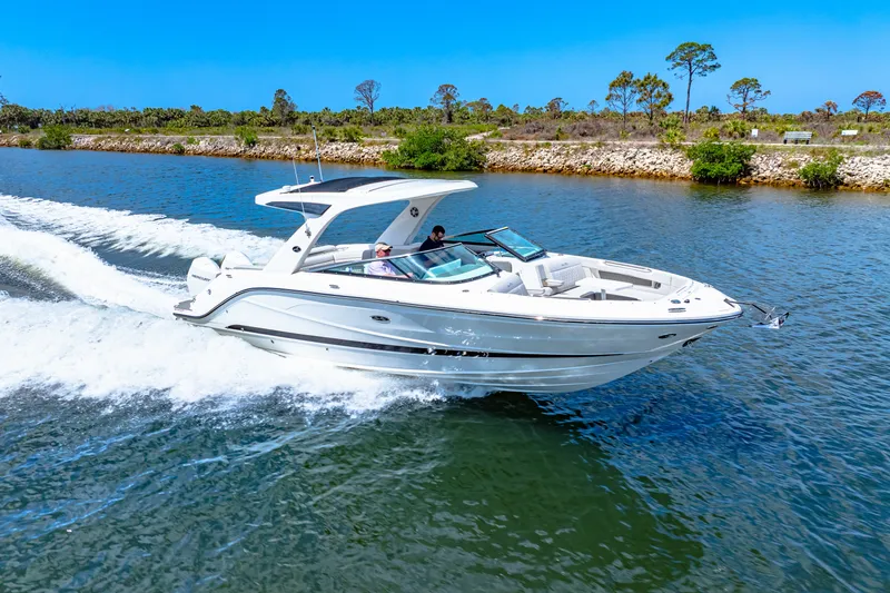 Slide: The Image of Sea Ray SLX 310 Outboard 2026 - 13