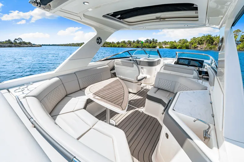 Slide: The Image of Sea Ray SLX 310 Outboard 2026 - 23