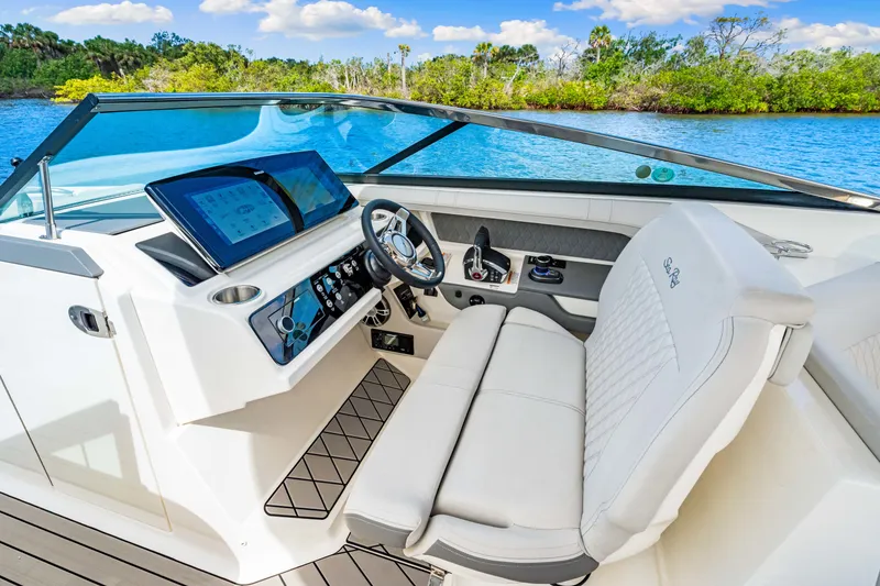 Slide: The Image of Sea Ray SLX 310 Outboard 2026 - 32