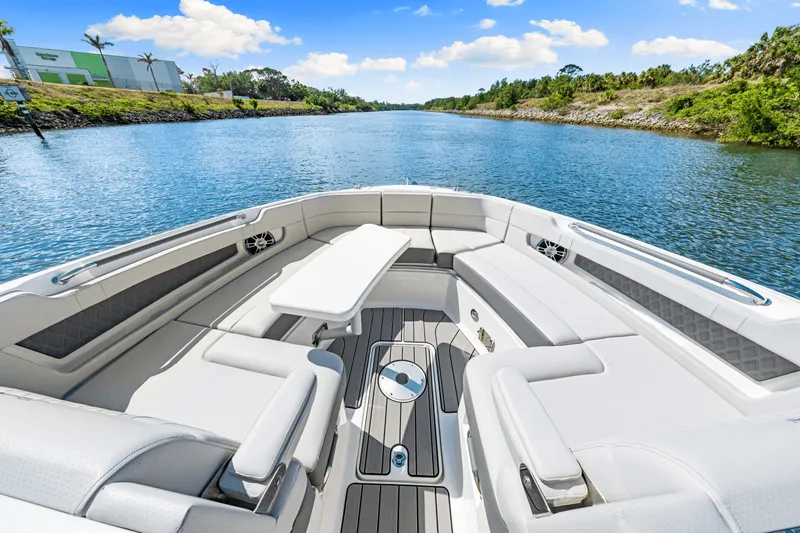 Slide: The Image of Sea Ray SLX 310 Outboard 2026 - 36