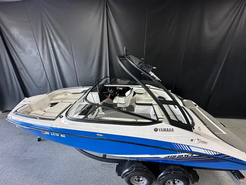 Slide: The Image of Yamaha AR210 2019 - 1