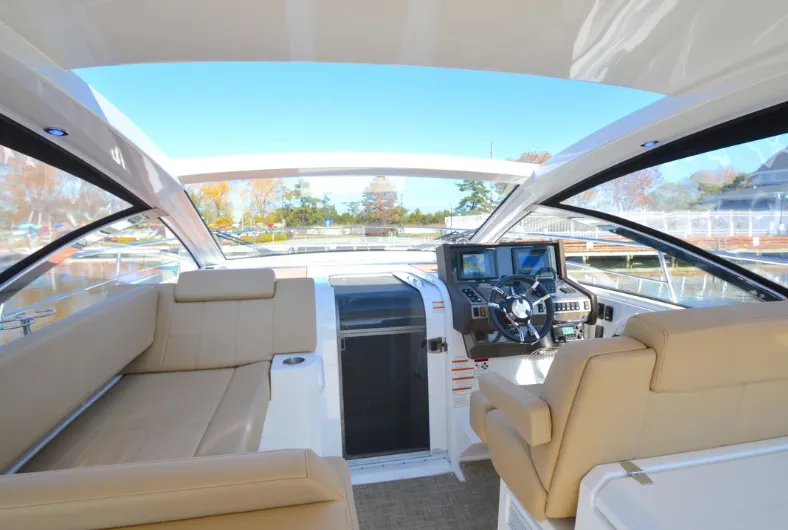 Slide: The Image of Cruisers 390 EXPRESS COUPE 2016 - 2