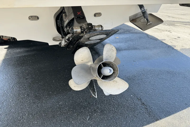 Slide: The Image of Sea Ray 290 SUNDECK 2016 - 23