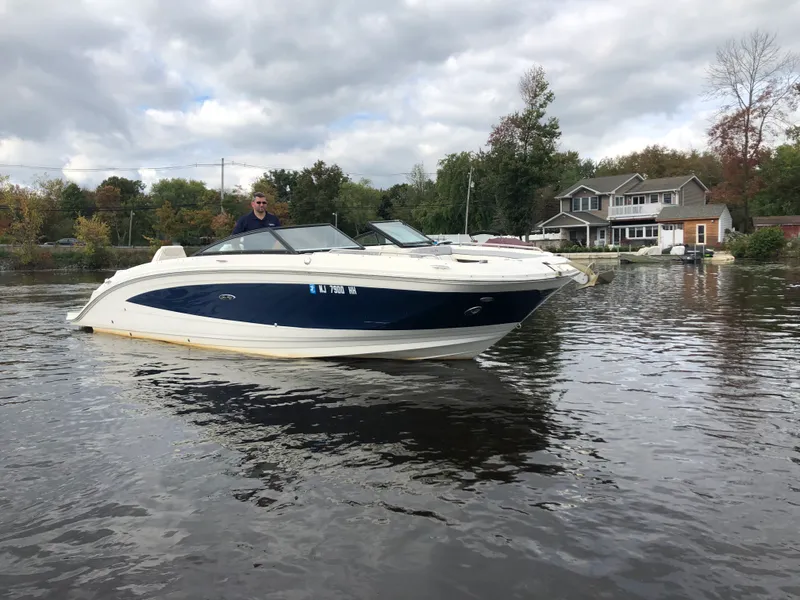 Slide: The Image of Sea Ray 290 SUNDECK 2016 - 23