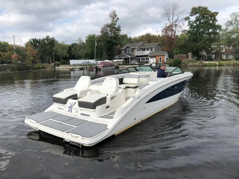 Slide: The Image of Sea Ray 290 SUNDECK 2016 - 3