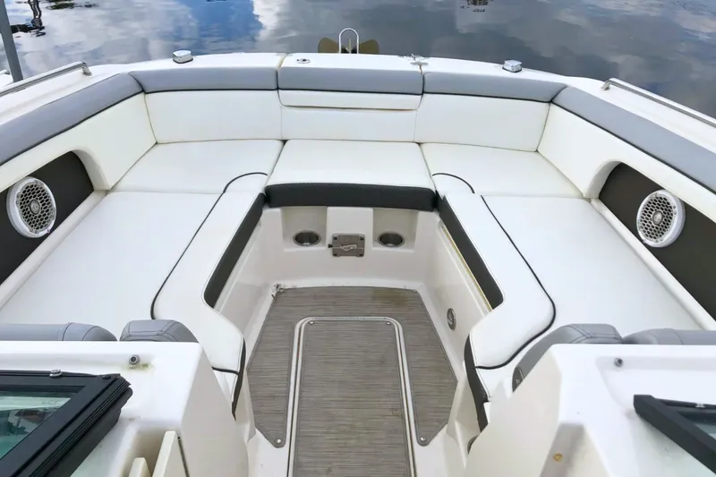 Slide: The Image of Sea Ray 290 SUNDECK 2016 - 7