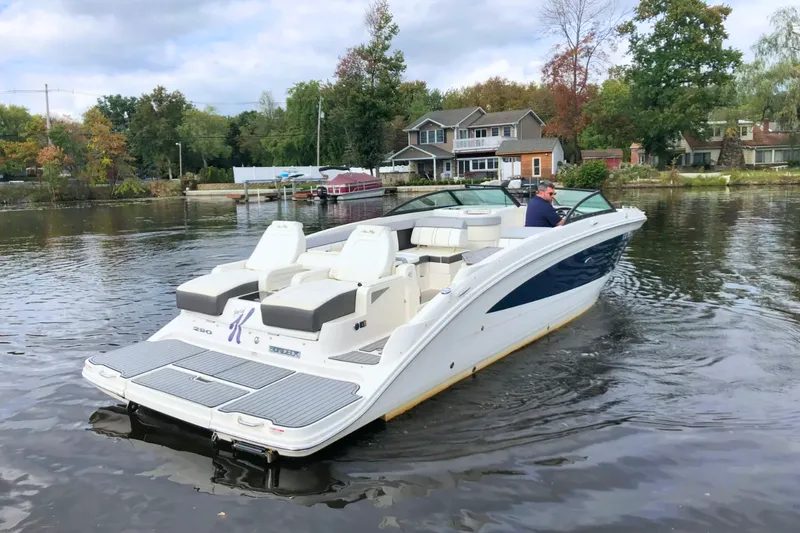 Slide: The Image of Sea Ray 290 SUNDECK 2016 - 2