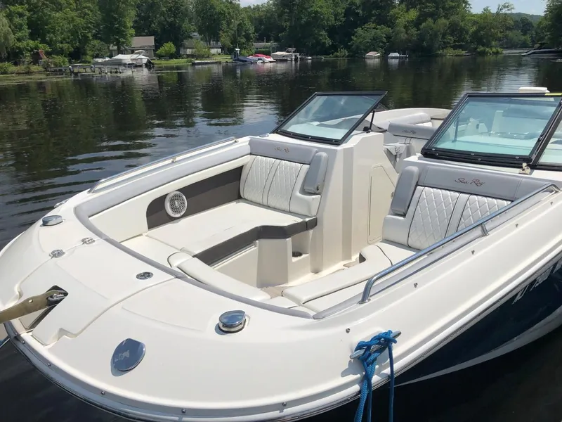 Slide: The Image of Sea Ray 290 SUNDECK 2016 - 7