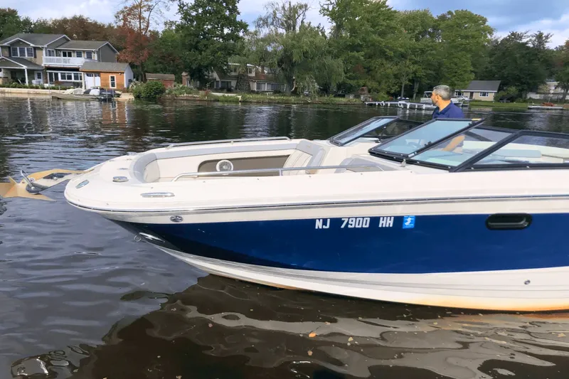 Slide: The Image of Sea Ray 290 SUNDECK 2016 - 1
