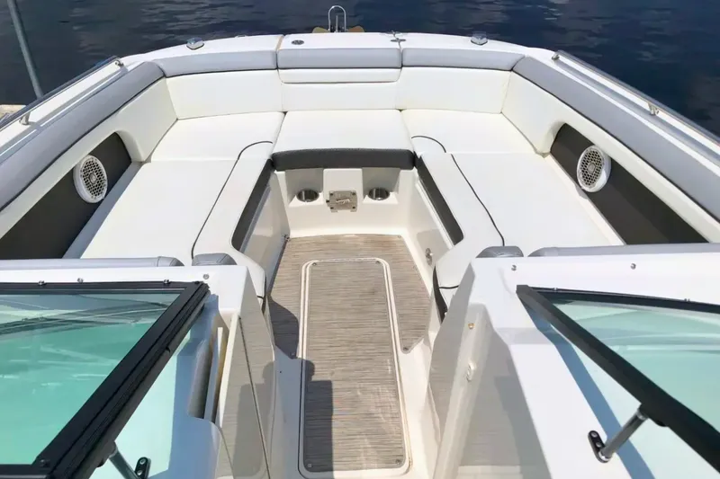 Slide: The Image of Sea Ray 290 SUNDECK 2016 - 8