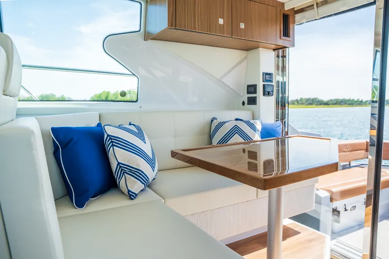 Slide: The Image of Cruisers 42 Cantius 2026 - 14