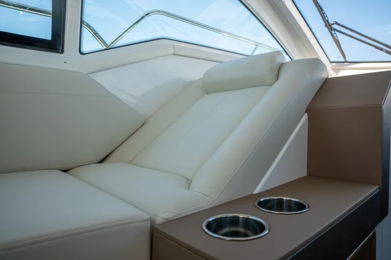 Slide: The Image of Cruisers 42 Cantius 2026 - 26