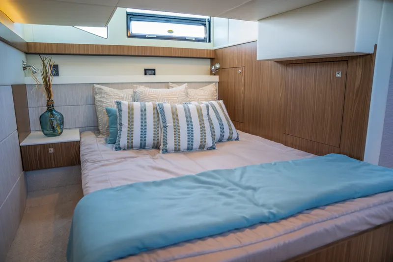 Slide: The Image of Cruisers Yachts 42 Cantius 2026 - 36