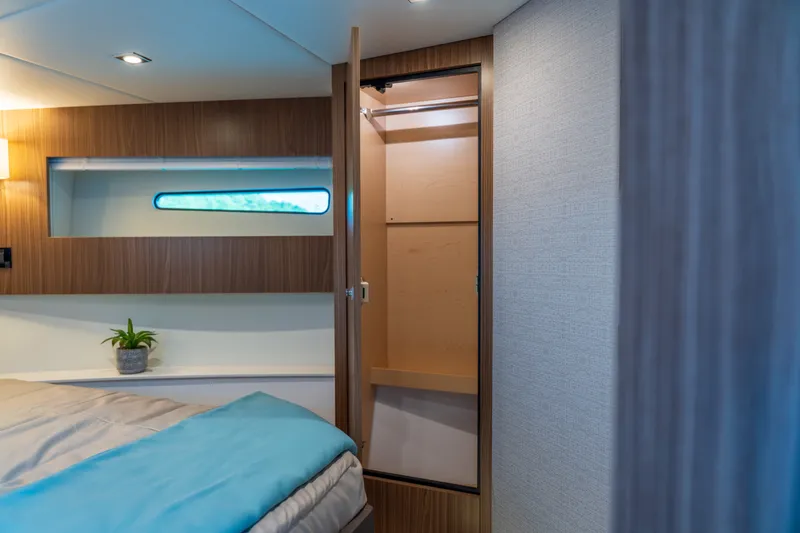 Slide: The Image of Cruisers Yachts 42 Cantius 2026 - 41