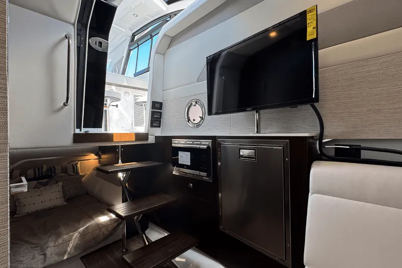 Slide: The Image of Cruisers 42 GLS Outboard 2026 - 29