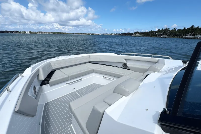 Slide: The Image of Cruisers Yachts 42 GLS Outboard 2026 - 37