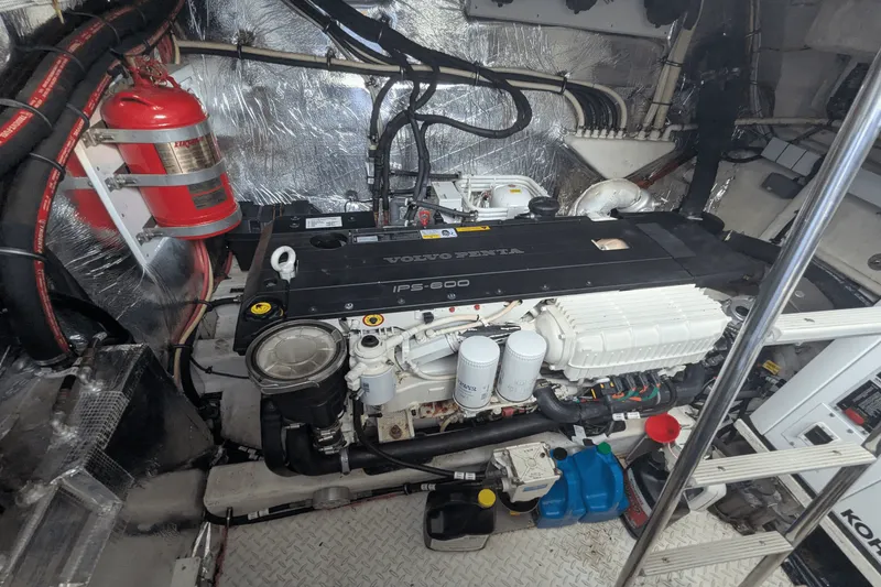 Slide: The Image of Cruisers 48 CANTIUS 2013 - 67