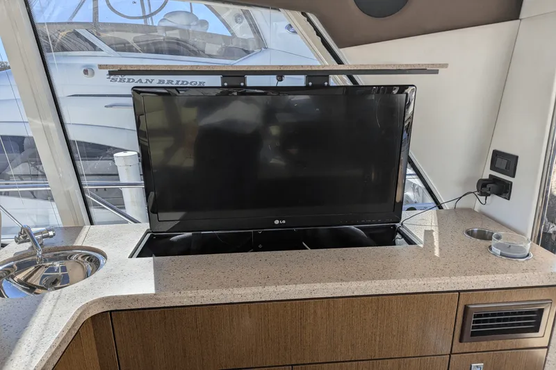 Slide: The Image of Cruisers Yachts 48 CANTIUS 2013 - 35