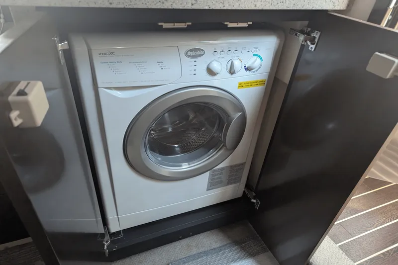 Slide: The Image of Cruisers Yachts 48 CANTIUS 2013 - 48