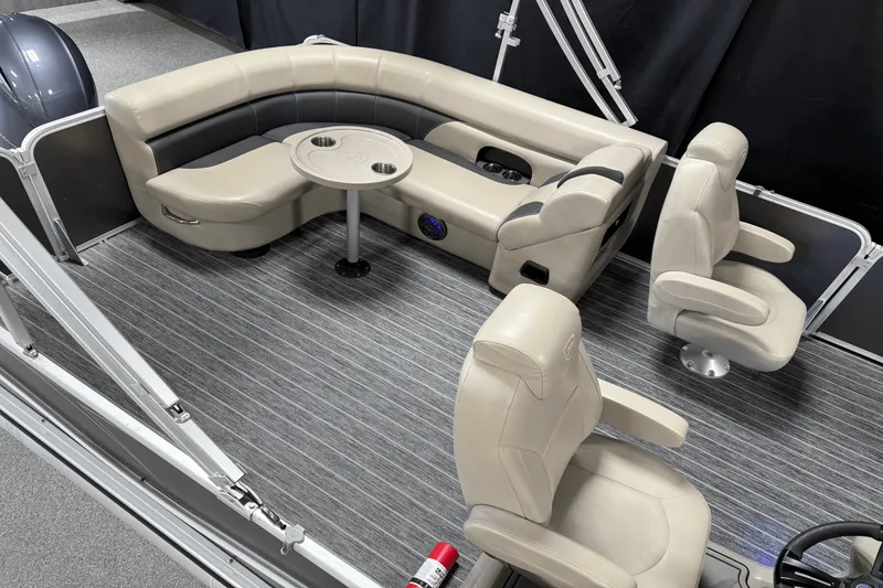 Slide: The Image of Premier 230 Sunsation 2023 - 10